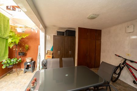 Casa à venda com 78m², 3 quartos e 2 vagasÁrea de Serviço