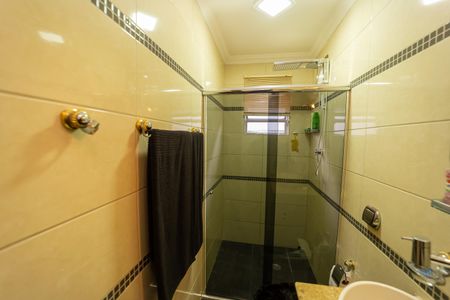 Casa à venda com 78m², 3 quartos e 2 vagasBanheiro