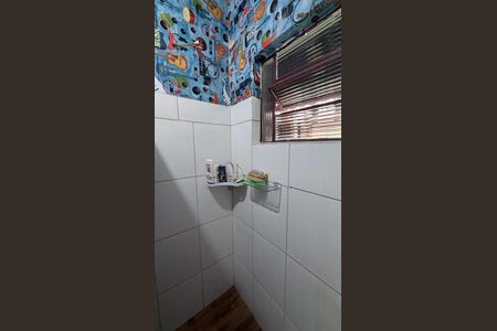 Casa à venda com 300m², 5 quartos e 2 vagasBanheiro - Fundos