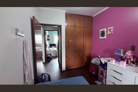 Casa à venda com 300m², 5 quartos e 2 vagasQuarto 2