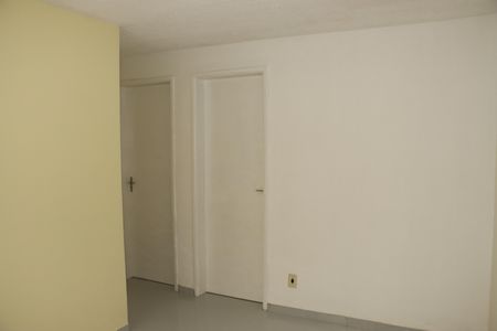 Apartamento para alugar com 2 quartos, 47m² em Parque Jane, Embu das Artes
