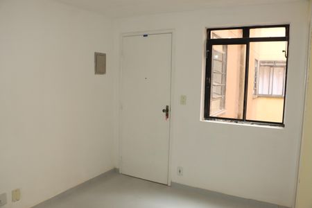 Sala de apartamento para alugar com 2 quartos, 47m² em Parque Jane, Embu das Artes