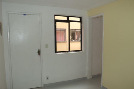 Sala de apartamento para alugar com 2 quartos, 47m² em Parque Jane, Embu das Artes