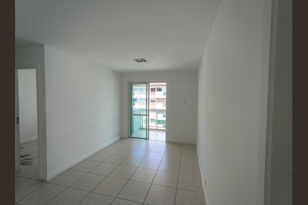 Sala de apartamento à venda com 2 quartos, 65m² em Barra da Tijuca, Rio de Janeiro