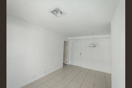 Sala de apartamento à venda com 2 quartos, 65m² em Barra da Tijuca, Rio de Janeiro