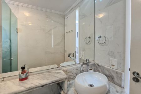 Apartamento à venda com 60m², 2 quartos e 1 vaga Apartamento à venda com 60m², 2 quartos e 1 vagaBanheiro Social