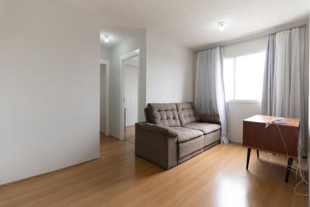 Sala de apartamento para alugar com 2 quartos, 40m² em Jardim Santa Emilia, São Paulo