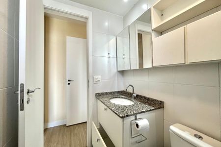 Apartamento à venda com 67m², 2 quartos e 1 vaga Apartamento à venda com 67m², 2 quartos e 1 vagaBanheiro da Suíte
