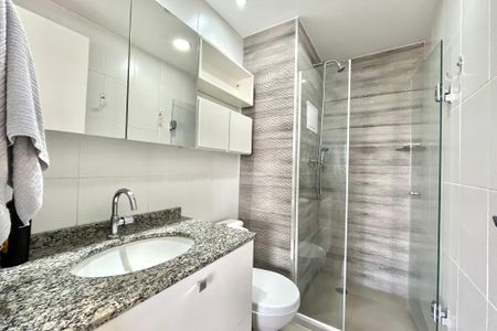 Apartamento à venda com 67m², 2 quartos e 1 vaga Apartamento à venda com 67m², 2 quartos e 1 vagaBanheiro Corredor