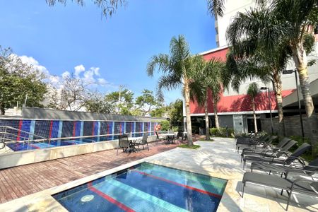 Apartamento à venda com 67m², 2 quartos e 1 vaga Apartamento à venda com 67m², 2 quartos e 1 vagaÁrea comum - Piscina