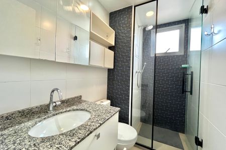 Apartamento à venda com 67m², 2 quartos e 1 vaga Apartamento à venda com 67m², 2 quartos e 1 vagaBanheiro da Suíte