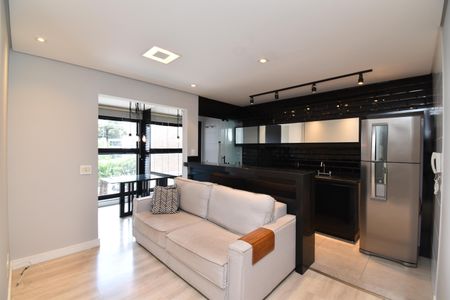 Sala e Cozinha de apartamento para alugar com 1 quarto, 45m² em Campina do Siqueira, Curitiba