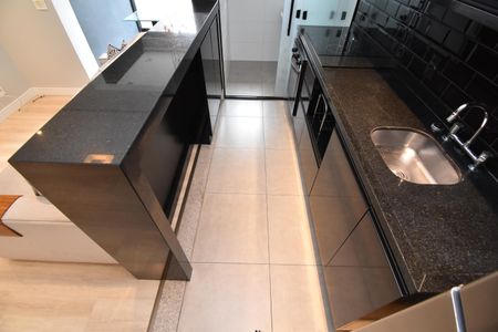 Cozinha de apartamento para alugar com 1 quarto, 45m² em Campina do Siqueira, Curitiba
