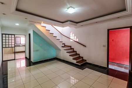 Sala de casa para alugar com 2 quartos, 175m² em Parque Ipe, São Paulo