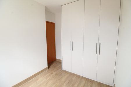 Quarto de apartamento para alugar com 2 quartos, 70m² em Jardim Veneza, São José dos Campos