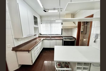 Apartamento para alugar com 158m², 4 quartos e 3 vagasCozinha