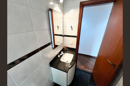 Apartamento para alugar com 158m², 4 quartos e 3 vagasBanheiro