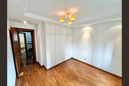 Apartamento para alugar com 158m², 4 quartos e 3 vagasQuarto 2