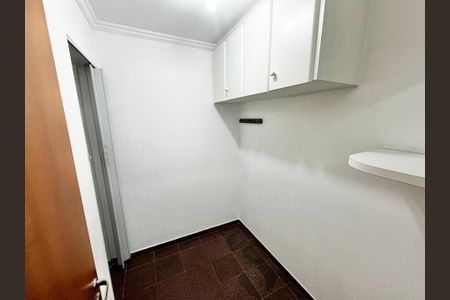 Apartamento para alugar com 158m², 4 quartos e 3 vagasQuarto de Serviço