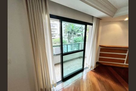 Apartamento para alugar com 158m², 4 quartos e 3 vagasSala