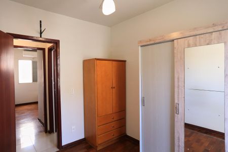 Quarto de apartamento à venda com 2 quartos, 55m² em Sagrada Família, Belo Horizonte