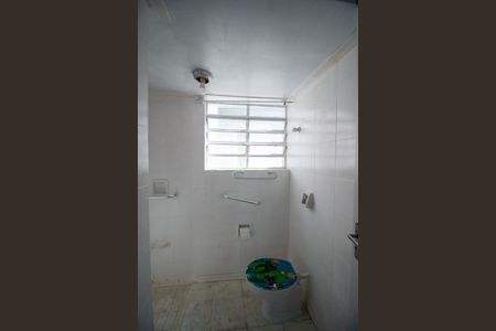 Casa para alugar com 330m², 3 quartos e 2 vagas Casa para alugar com 330m², 3 quartos e 2 vagasBanheiro Social 2