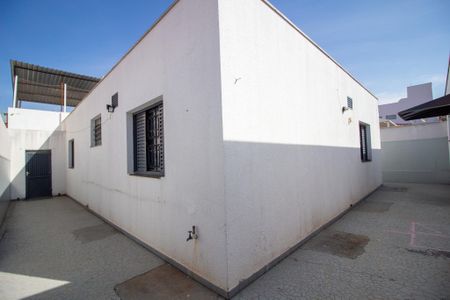 Casa para alugar com 330m², 3 quartos e 2 vagas Casa para alugar com 330m², 3 quartos e 2 vagasÁrea Externa