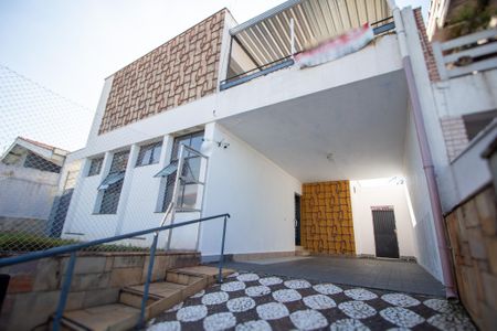 Casa para alugar com 330m², 3 quartos e 2 vagas Casa para alugar com 330m², 3 quartos e 2 vagasGaragem