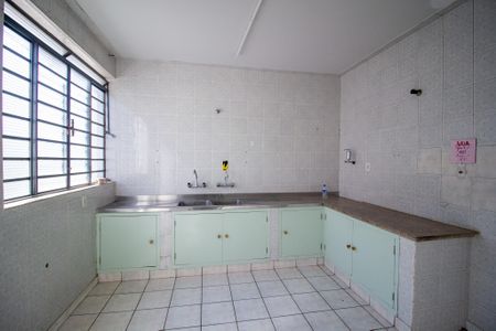 Casa para alugar com 330m², 3 quartos e 2 vagas Casa para alugar com 330m², 3 quartos e 2 vagasCozinha