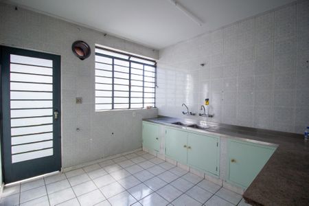 Casa para alugar com 330m², 3 quartos e 2 vagas Casa para alugar com 330m², 3 quartos e 2 vagasCozinha