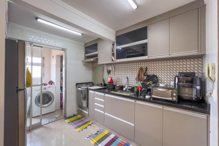 Apartamento à venda com 71m², 3 quartos e 1 vaga Apartamento à venda com 71m², 3 quartos e 1 vagaCozinha e área de serviço