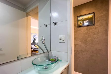 Apartamento à venda com 71m², 3 quartos e 1 vaga Apartamento à venda com 71m², 3 quartos e 1 vagaBanheiro