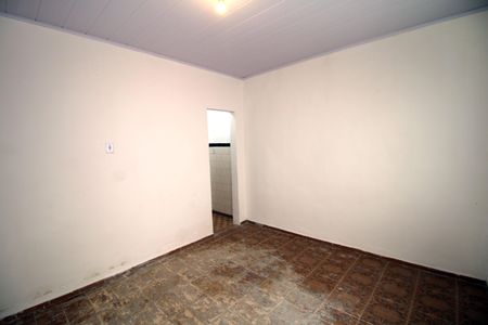 Sala de casa para alugar com 1 quarto, 40m² em Penha, Rio de Janeiro