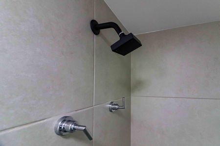 Banheiro de apartamento para alugar com 2 quartos, 69m² em Butantã, São Paulo