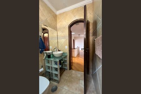 Casa à venda com 185m², 5 quartos e 3 vagasBanheiro Corredor