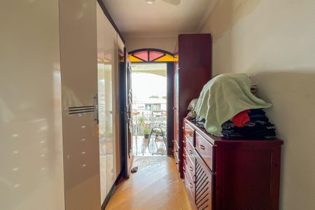 Casa à venda com 185m², 5 quartos e 3 vagasQuarto 2