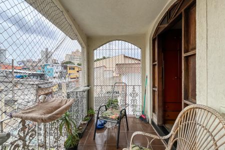 Casa à venda com 185m², 5 quartos e 3 vagasVaranda