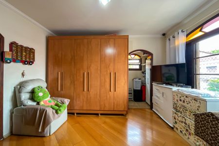 Casa à venda com 185m², 5 quartos e 3 vagasSuíte