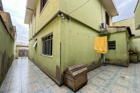 Casa à venda com 185m², 5 quartos e 3 vagasQuintal