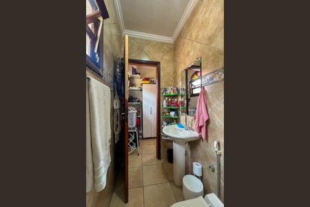 Casa à venda com 185m², 5 quartos e 3 vagasBanheiro da Suíte