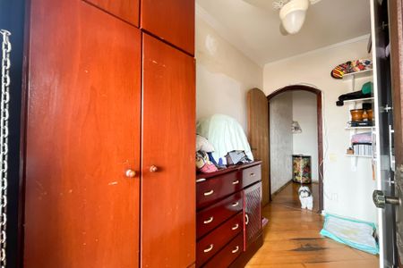 Casa à venda com 185m², 5 quartos e 3 vagasQuarto 2