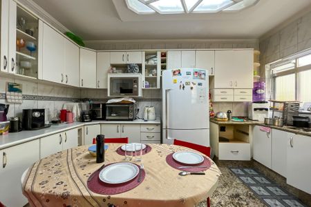 Casa à venda com 185m², 5 quartos e 3 vagasCozinha