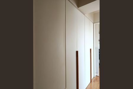 Armário corredor de apartamento à venda com 2 quartos, 126m² em Sumarezinho, São Paulo