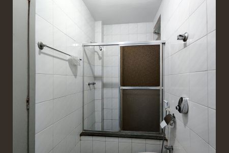 Apartamento à venda com 75m², 2 quartos e sem vaga Apartamento à venda com 75m², 2 quartos e sem vagaBanheiro Corredor