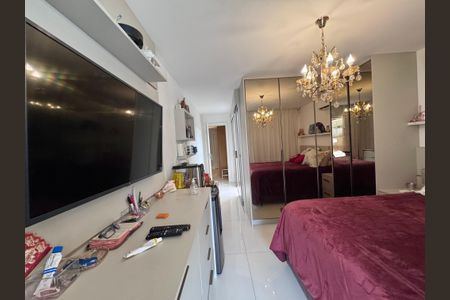 Casa de condomínio à venda com 250m², 5 quartos e 2 vagas Casa de condomínio à venda com 250m², 5 quartos e 2 vagasSuíte1