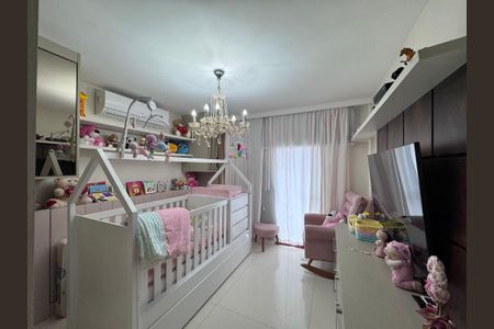 Casa de condomínio à venda com 250m², 5 quartos e 2 vagas Casa de condomínio à venda com 250m², 5 quartos e 2 vagasSuíte 4