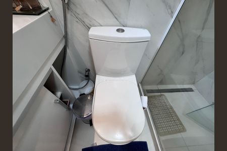 Casa de condomínio à venda com 250m², 5 quartos e 2 vagas Casa de condomínio à venda com 250m², 5 quartos e 2 vagasSuíte 2 - Banheiro