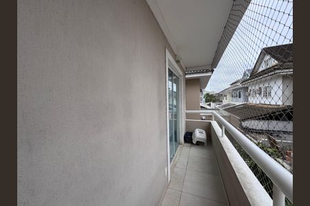 Casa de condomínio à venda com 250m², 5 quartos e 2 vagas Casa de condomínio à venda com 250m², 5 quartos e 2 vagasSuíte 4 - Varanda