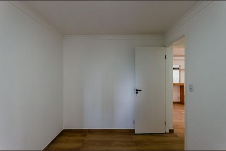 Quarto 1 de apartamento para alugar com 2 quartos, 50m² em Jardim do Tiro, São Paulo