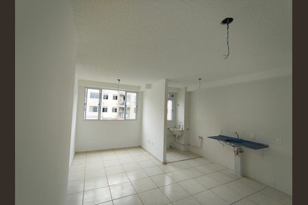 Sala de apartamento para alugar com 2 quartos, 43m² em Curicica, Rio de Janeiro
